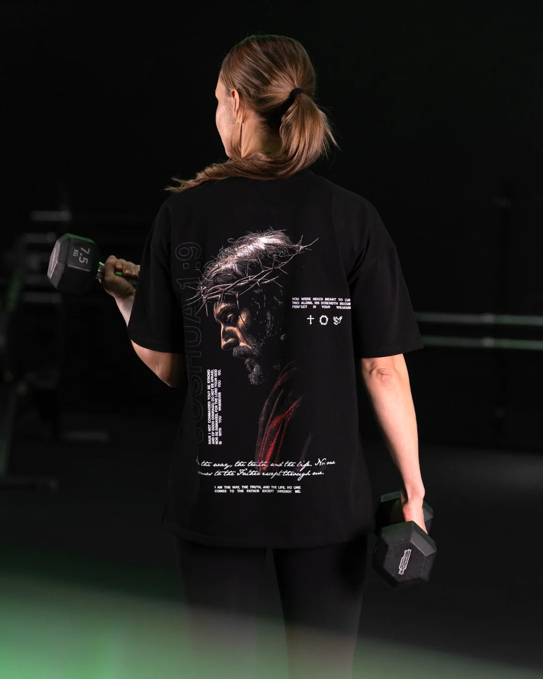 Joshua 1:9 'Never Alone' Women’s Oversized T-Shirt - Image 5
