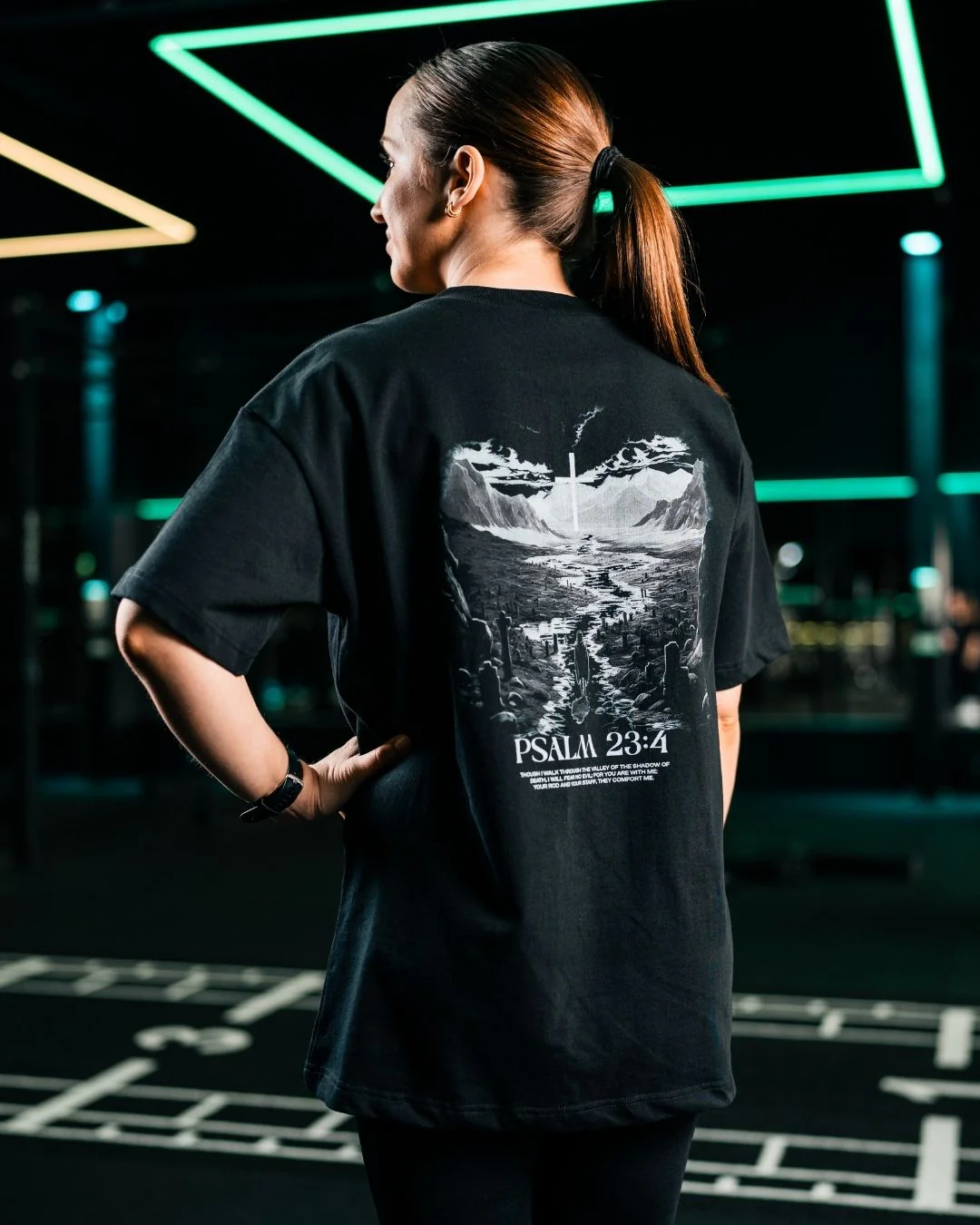 Psalm 23:4 'Shadow of Death' Women’s Oversized T-Shirt - Image 7