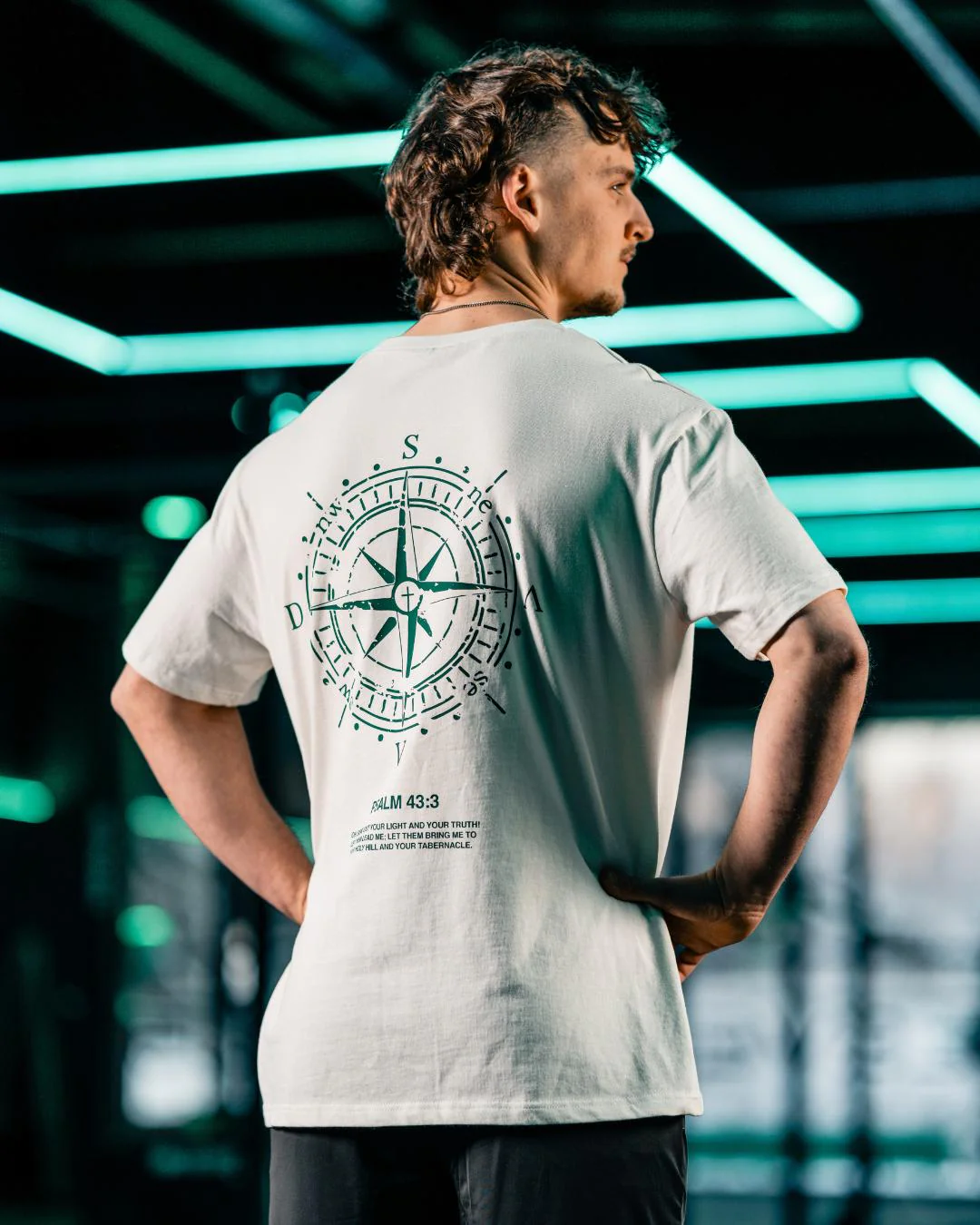 Psalm 43:3 ’Lead Me’ Men’s Oversized T-Shirt - Image 5