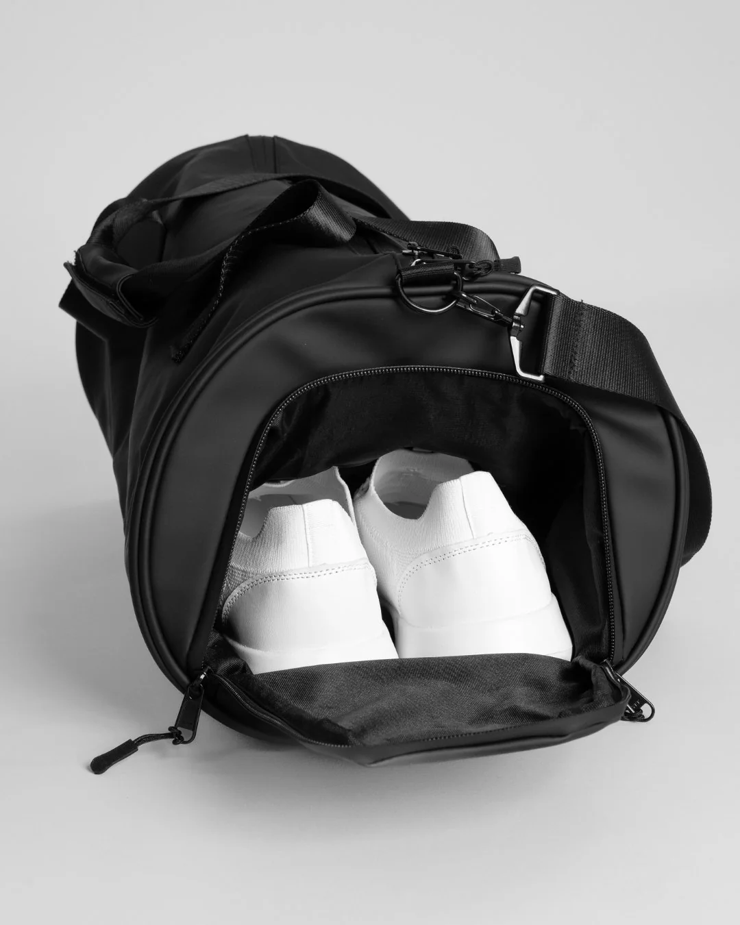 SAVD Duffel Bag - Image 6